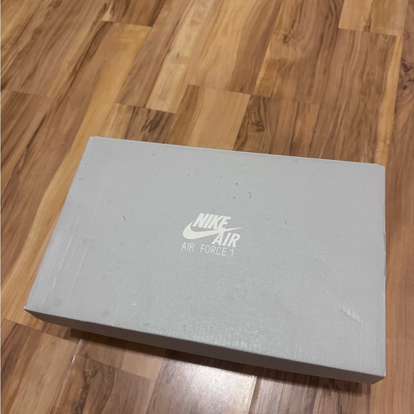 NIB Air Force 1 - Picture 9 of 9